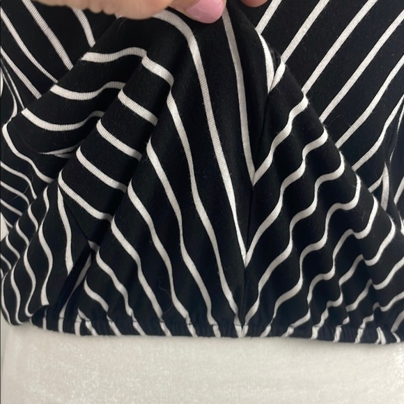Max Studio Black and White Chevron Tank Top - Picture 3 of 12